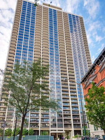 Building Photo - 1560 N Sandburg Terrace