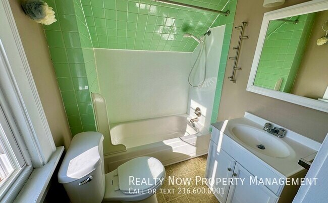 Foto del edificio - 1620 Hillcrest Rd
