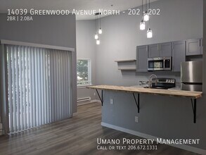 Building Photo - 14039 Greenwood Ave N