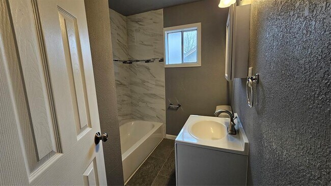 Foto del edificio - 6204 Shadyview St