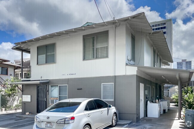 Building Photo - 1531 Kewalo St