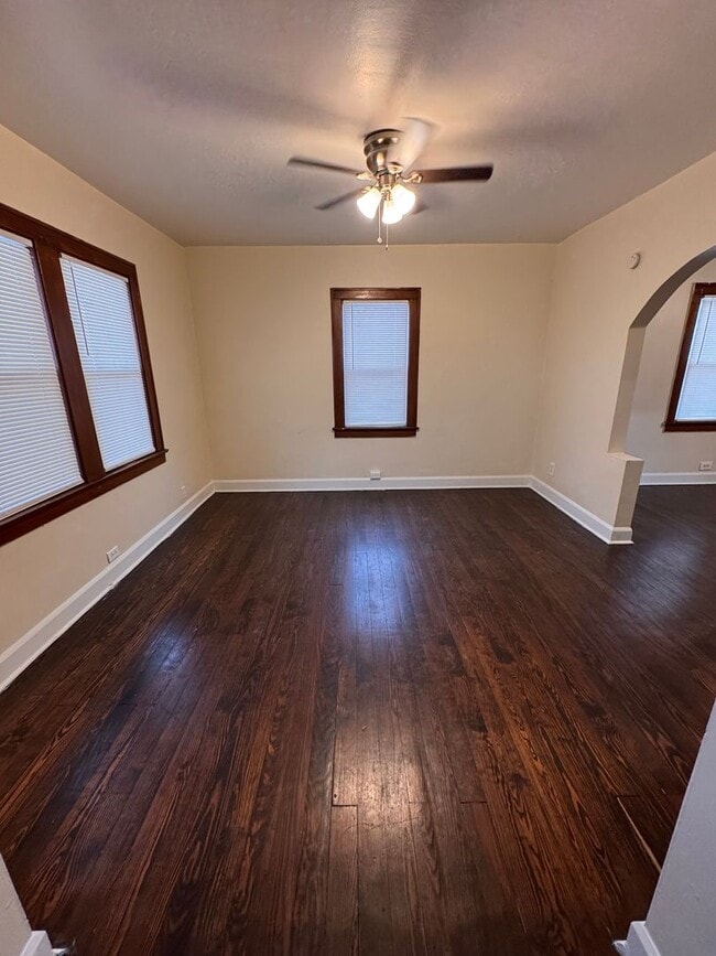 Building Photo - 1324 Salt Springs Rd