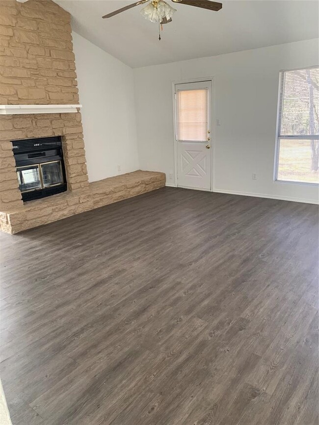 Building Photo - 4608 Bundyhill Dr