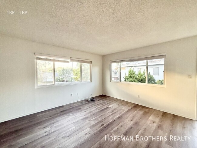 Foto del edificio - 8140 W 83rd St