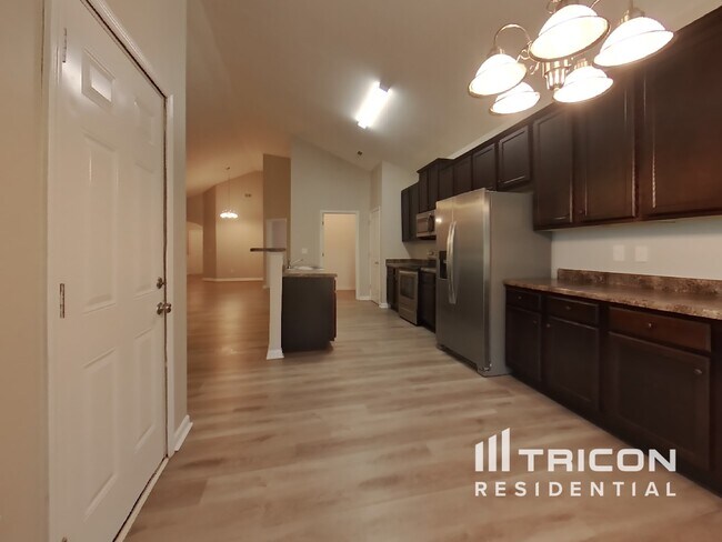 Building Photo - 114 Biscayne Terrace Hampton GA