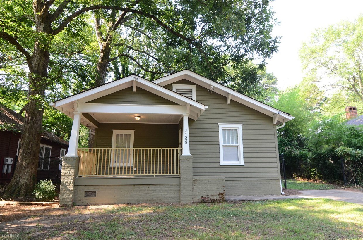 Primary Photo - 3 br, 1 bath House - 1390 Carnegie Ave