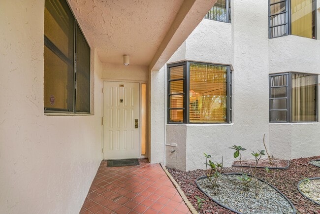 Building Photo - 6620 Boca Del Mar Dr