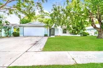 Building Photo - 106 Woodburn Ct