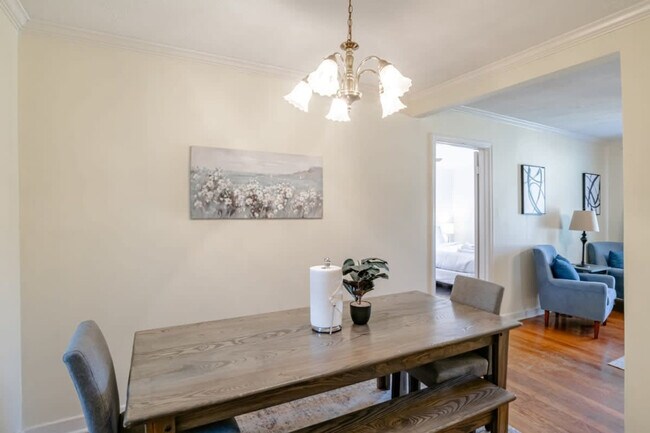 Building Photo - 2861 Potter Dr