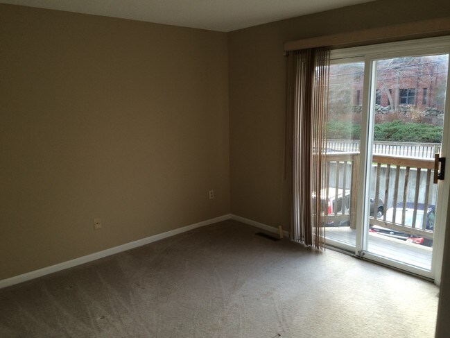 Building Photo - 19 Glenrock