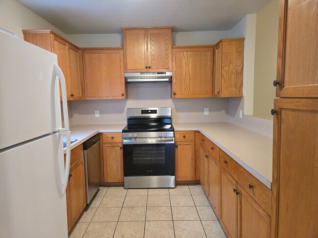 Building Photo - 3714 Oldenburg Ln