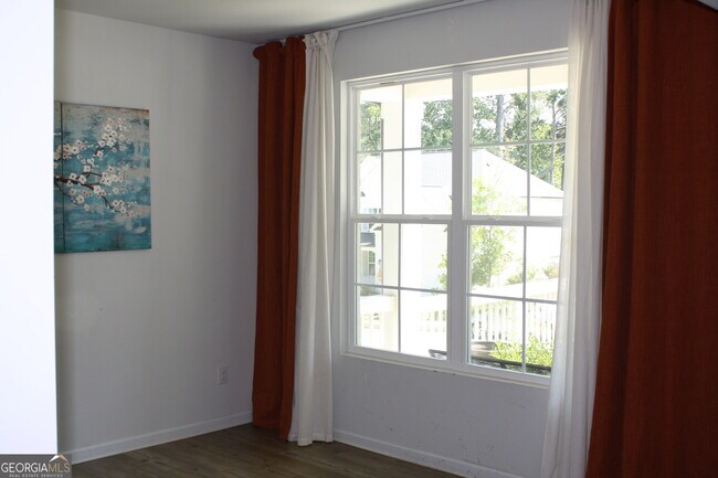 Foto del edificio - 3520 Pickens Lndg Dr