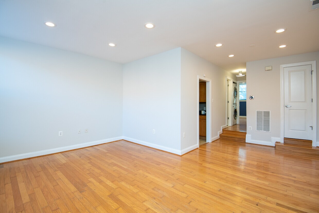 Foto principal - 10 15th St NE