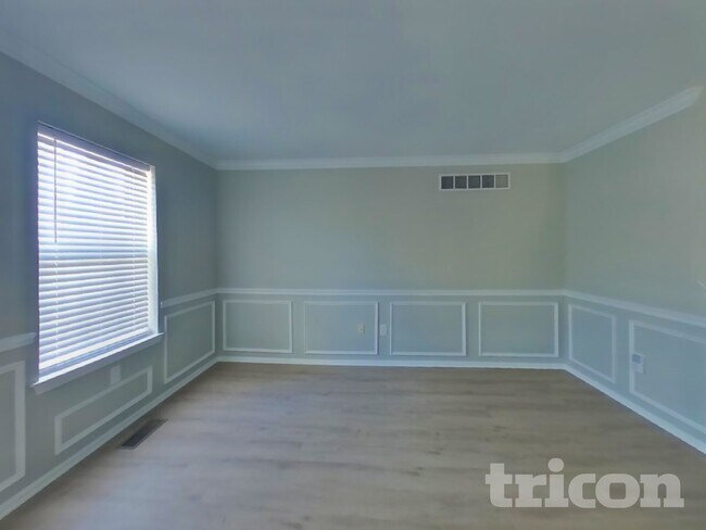 Building Photo - 2201 Grant Ct