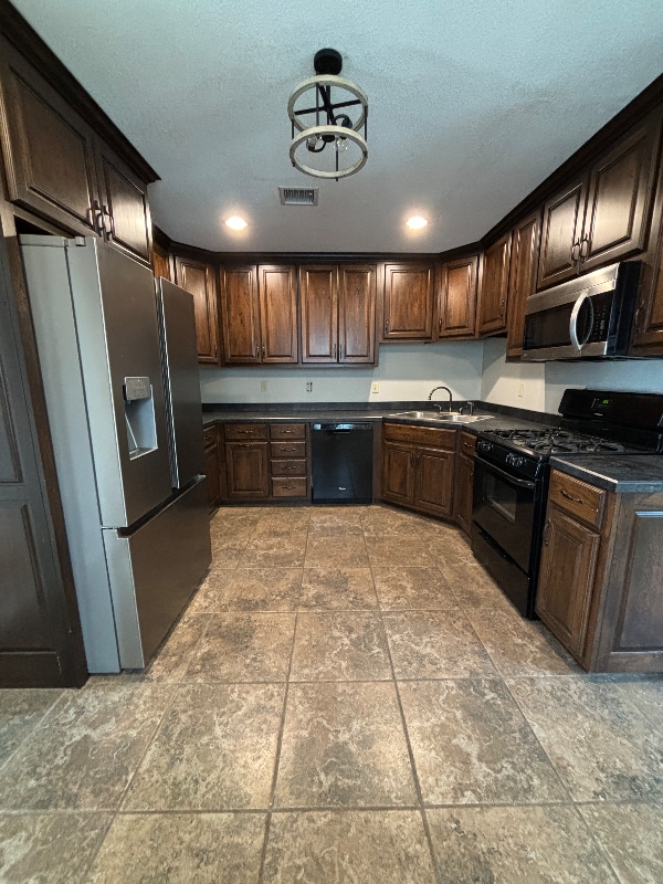 Building Photo - 1104 J St NW