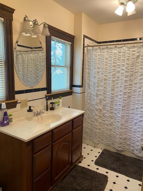 Baño 1 - 226 Safford St