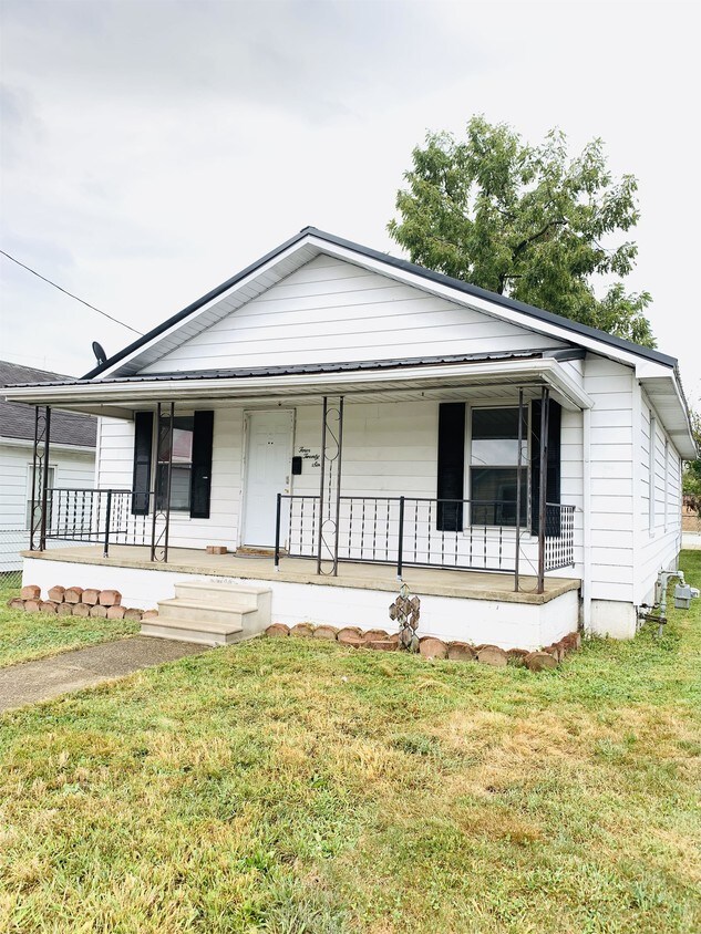 Primary Photo - 421 21st St W