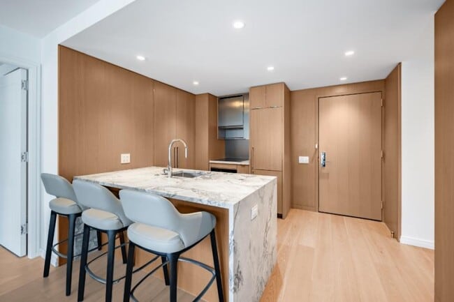 Building Photo - 2 bedroom in New York NY 10019