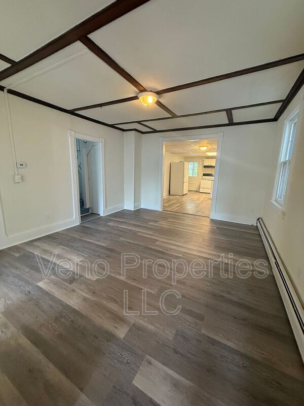 Building Photo - 91 Egbert St