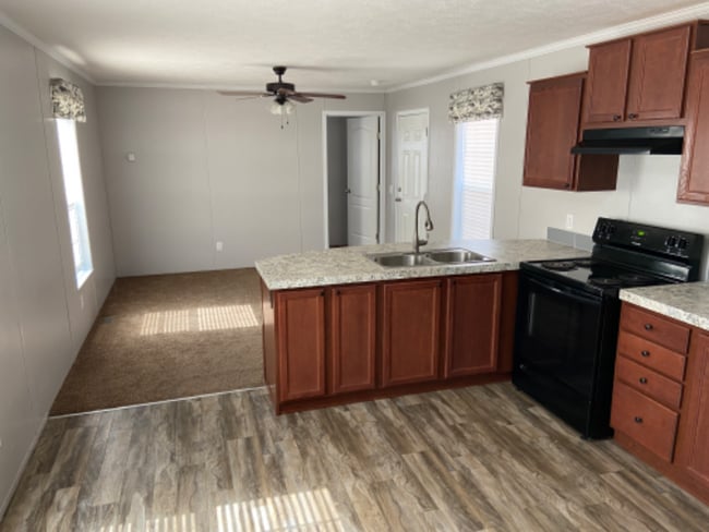 Foto del edificio - 9859 Shepherd Rd