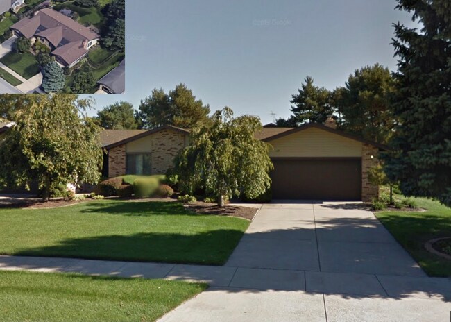 Foto del edificio - 117 Juniper Drive