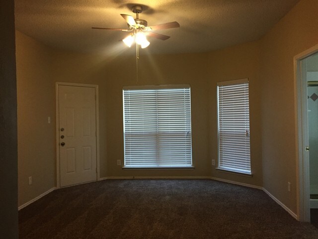 Building Photo - 5601 Greenwich Dr