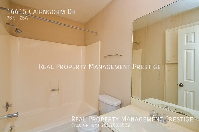 Building Photo - A must see 3 bedroom 2 bathroom home in Gl...
