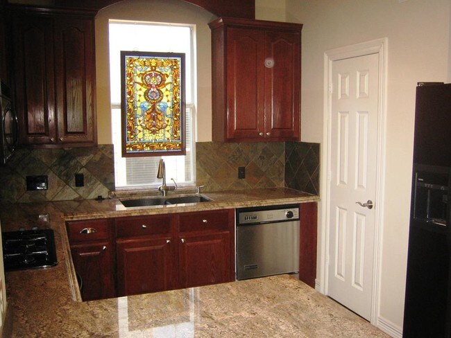 Foto del edificio - 2625 Colby St