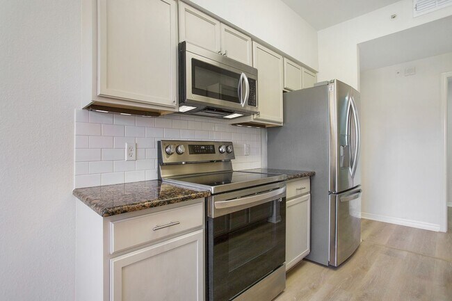 Foto del edificio - 7925 Preserve Cir