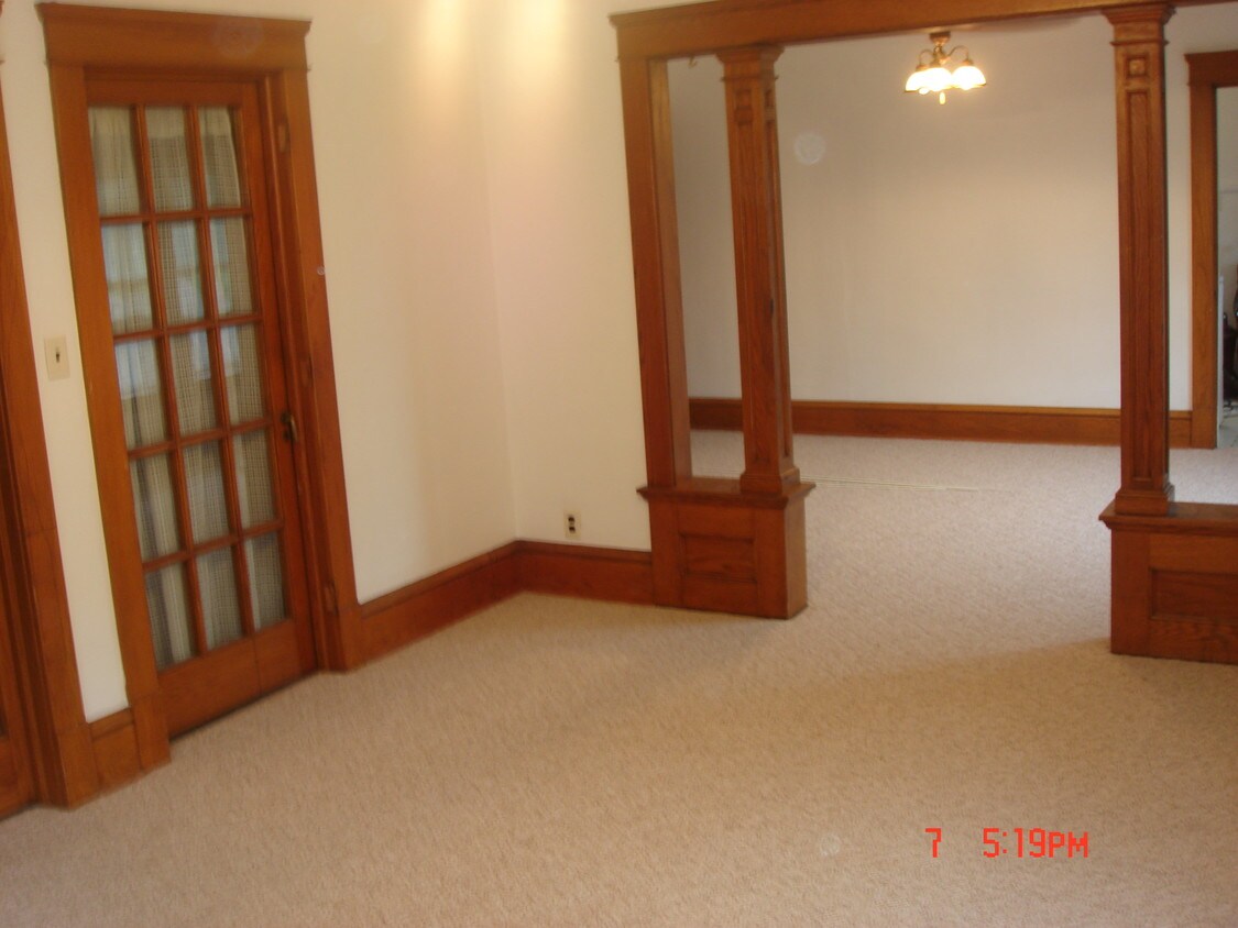 Living Room/Dining Room - 1013 Cherry St