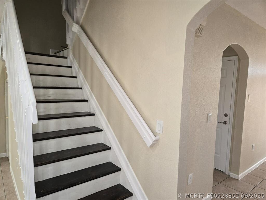 Building Photo - 8433 SW 25th Ct