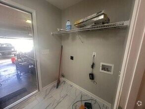 Building Photo - 4008 Caesar Ct