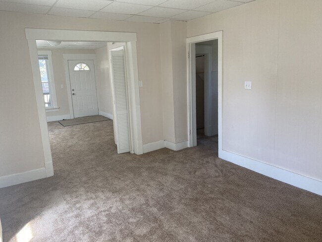 Foto del edificio - 1412 N Champaign St