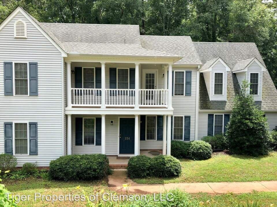 Primary Photo - 3 br, 2.5 bath House - 254 Rock Creek Rd