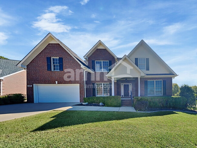Building Photo - 402 Carmel Dr