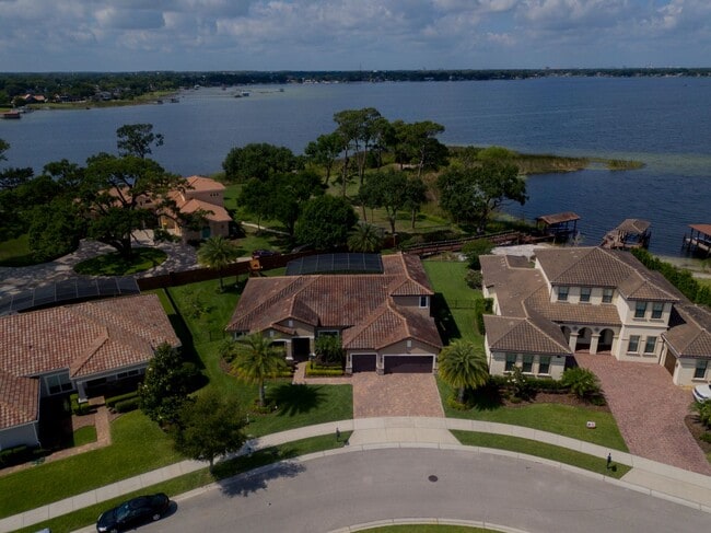 Building Photo - Beautiful 4 Bedroom/4 Bath in Belle Isle w...