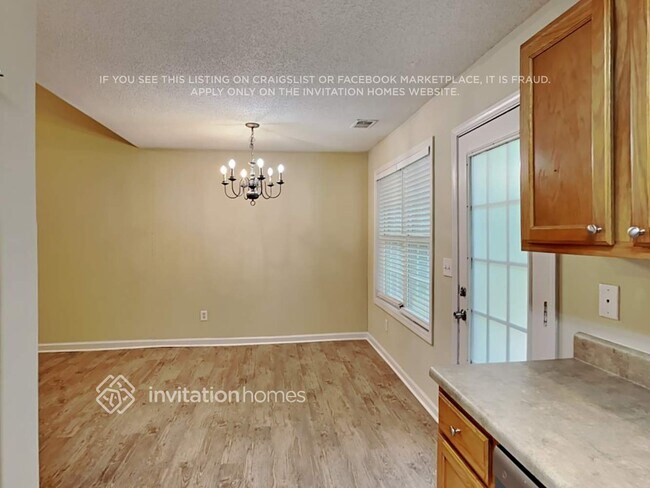 Foto del edificio - 236 Bainbridge Cir
