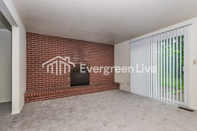 Foto del edificio - 6291 Leawood Dr