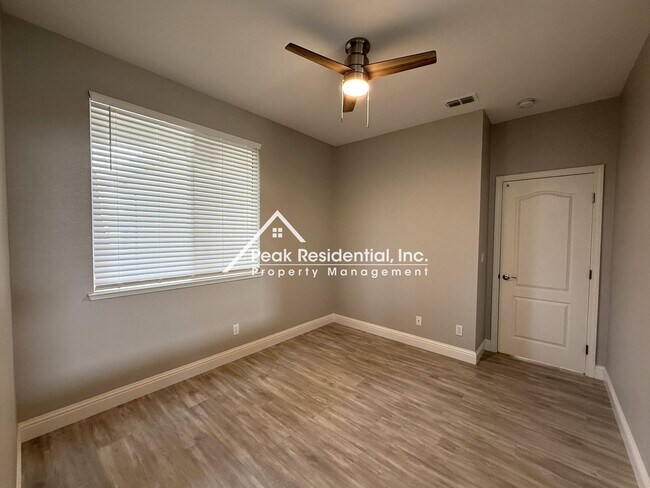 Building Photo - Wonderful 3bd/2ba Folsom Home!