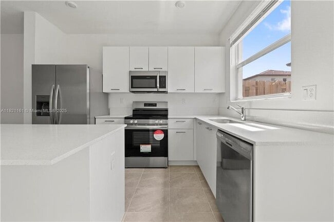 Building Photo - 12154 NW 24th Ct