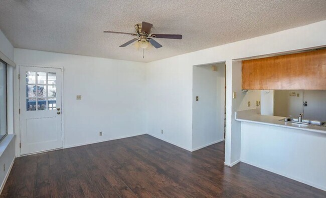 Foto del edificio - 620 Primrose Terrace