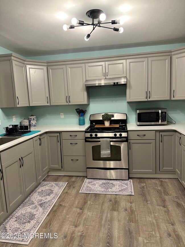 Building Photo - 3 E Central Ave