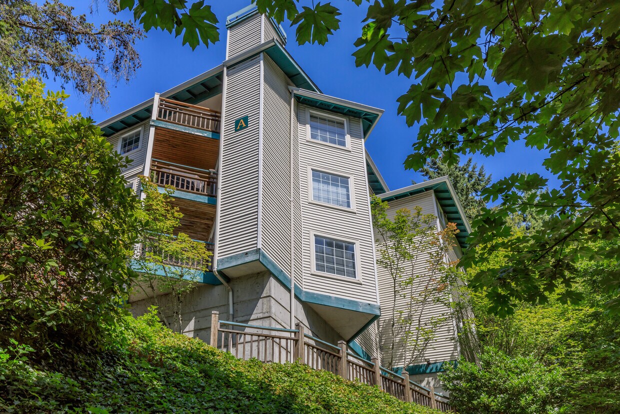 Foto principal - 9200 Redmond Place