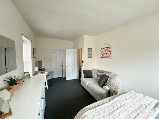 Foto del edificio - 546 Columbus Ave