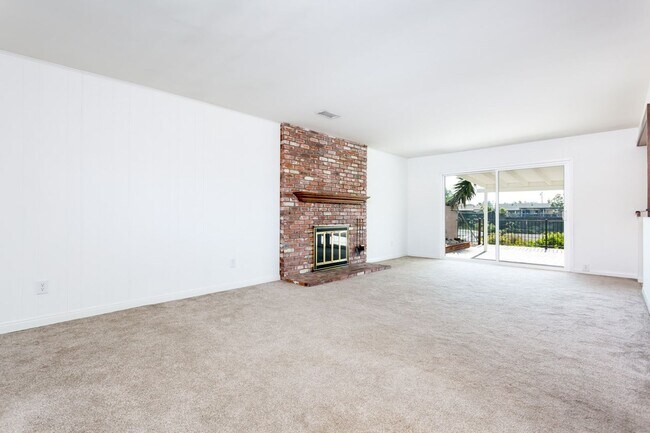 Foto del edificio - La Mesa Charmer with Mount Helix Views!
