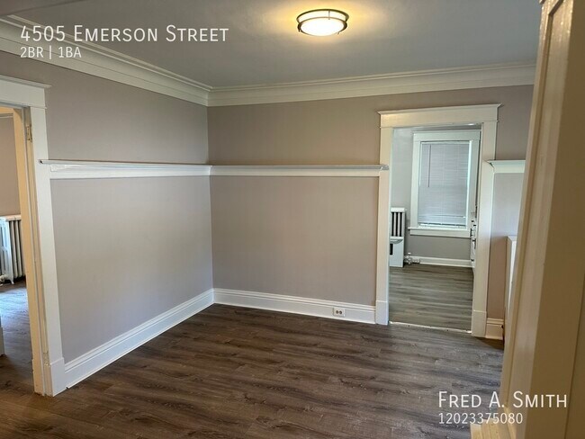 Foto del edificio - 4505 Emerson St