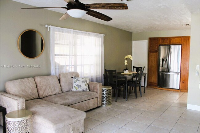 Foto del edificio - 501 NW 28th Ct