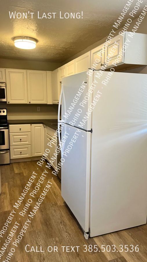 Building Photo - 2 Bedroom/1 Bathroom unit in West Valley City