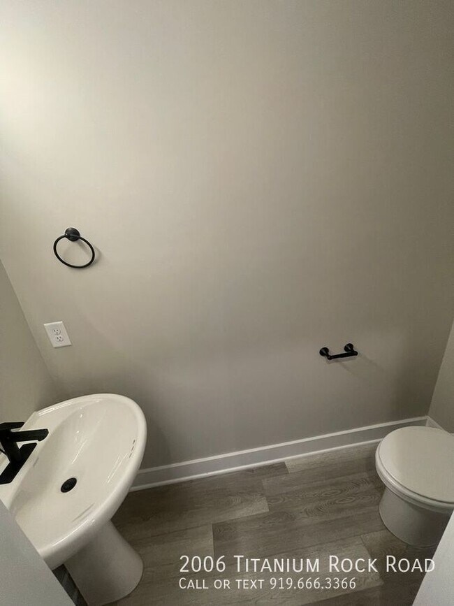 Foto del edificio - Charming 3-bedroom townhouse in Durham!