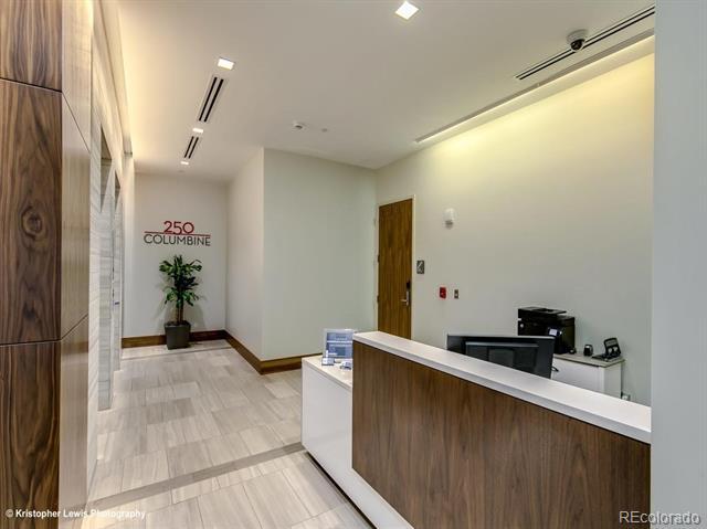 Foto del edificio - 250 Columbine St